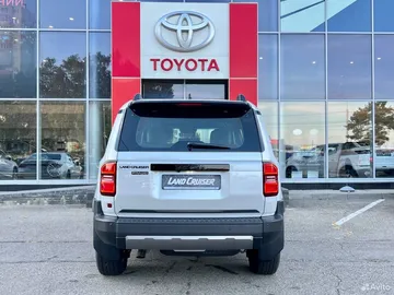 Купить Toyota Land Cruiser Prado, 250 Белый 2.4 AT (279 л.с.) от 11550000 ₽. в Ставрополе
