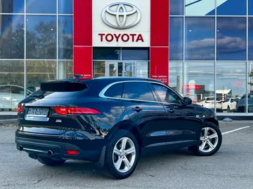 Купить Jaguar F-Pace Black 3.0 AT (340 л.с.) 4WD от 1850000 ₽. в Ставрополе