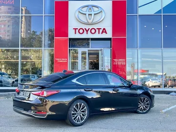 Купить Lexus ES Black 250 2.5 AT (200 л.с.) от 4100000 ₽. в Ставрополе