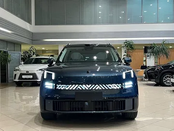 Купить Lynk & Co 900 Black 2.0hyb AT (884 л.с.) 4WD от 9000000 ₽. в Ставрополе