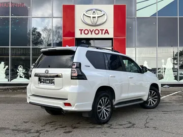 Купить Toyota Land Cruiser Prado White 2.8d AT (200 л.с.) 4WD от 6250000 ₽. в Ставрополе