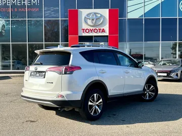 Купить Toyota RAV4 White 2.0 CVT (146 л.с.) от 1950000 ₽. в Ставрополе