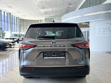 Купить Toyota Sienna Grey 2.5hyb AT (245 л.с.) от 4100000 ₽. в Ставрополе