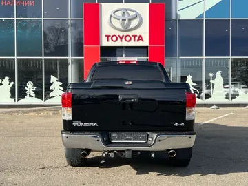 Купить Toyota Tundra Черный CrewMax 5.7 AT (381 л.с.) 4WD от 3600000 ₽. в Ставрополе